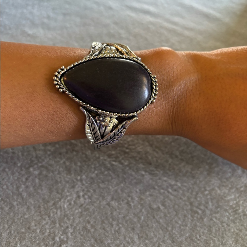 Paparazzi Silver Bracelet with Black Stone